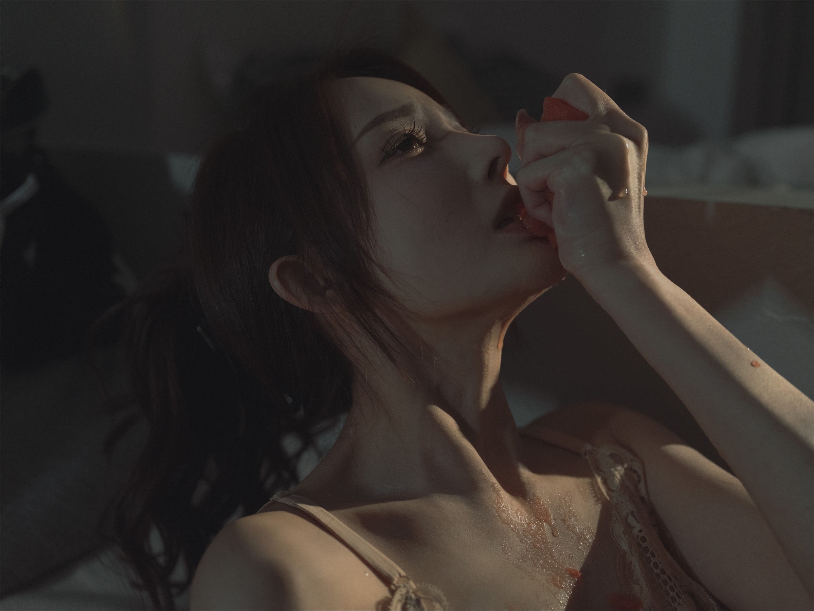 YITUYU艺图语 2025.01.15 转身离别 文文子